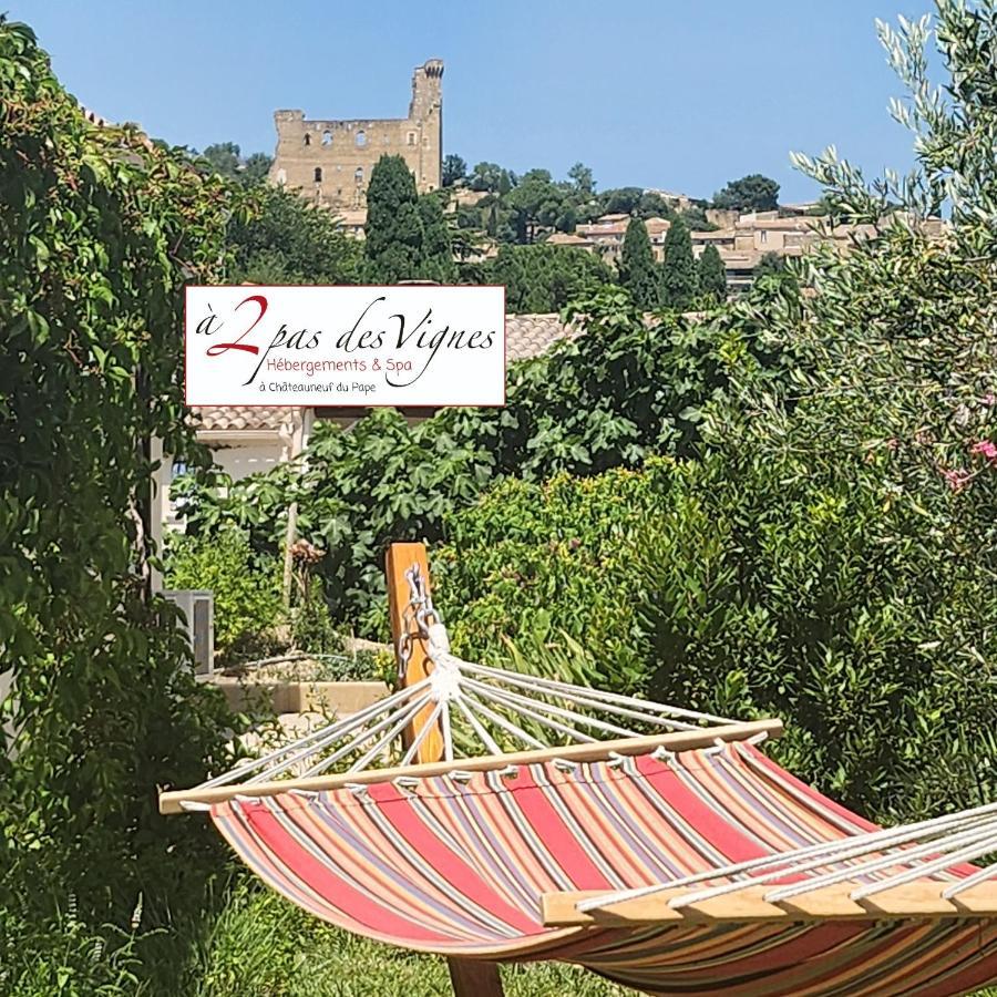 A 2 pas des vignes, hébergements et SPA à Châteauneuf du Pape, maison numéro 6 Châteauneuf-du-Pape Exterior foto